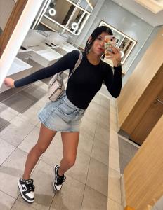 614008316: Chica busca chico en Barcelona