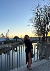 647695790: Chica busca chico en Mallorca