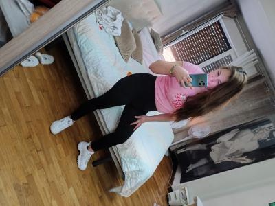 667507203: Chica busca chico en Valencia