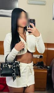 614008316: Chica busca chico en Barcelona