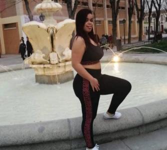 613393129: Chica busca chico en Barcelona