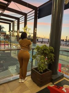 613830157: Chica busca chico en Alicante