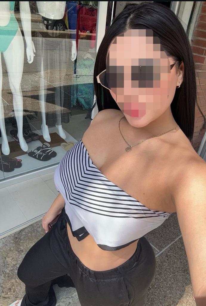 613832956: Chica busca chico en Almería