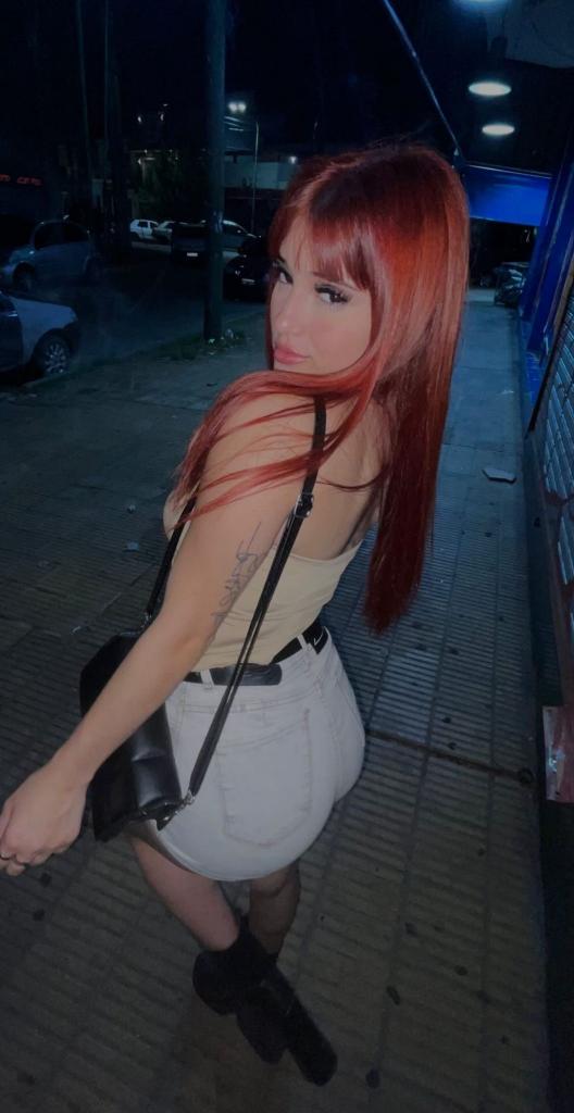 614923046: Chica busca chico en La Coruña