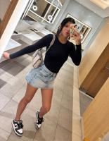 614008316: Chica busca chico en Barcelona