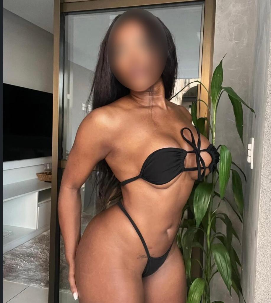 Chica busca chico en Cádiz: 