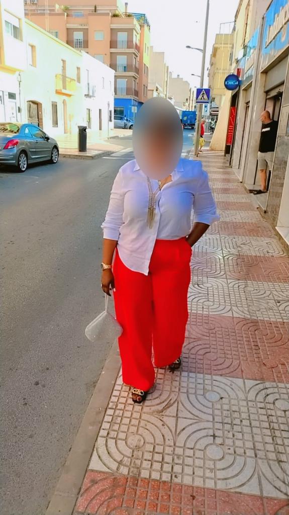 631973297: Chica busca chico en Almería