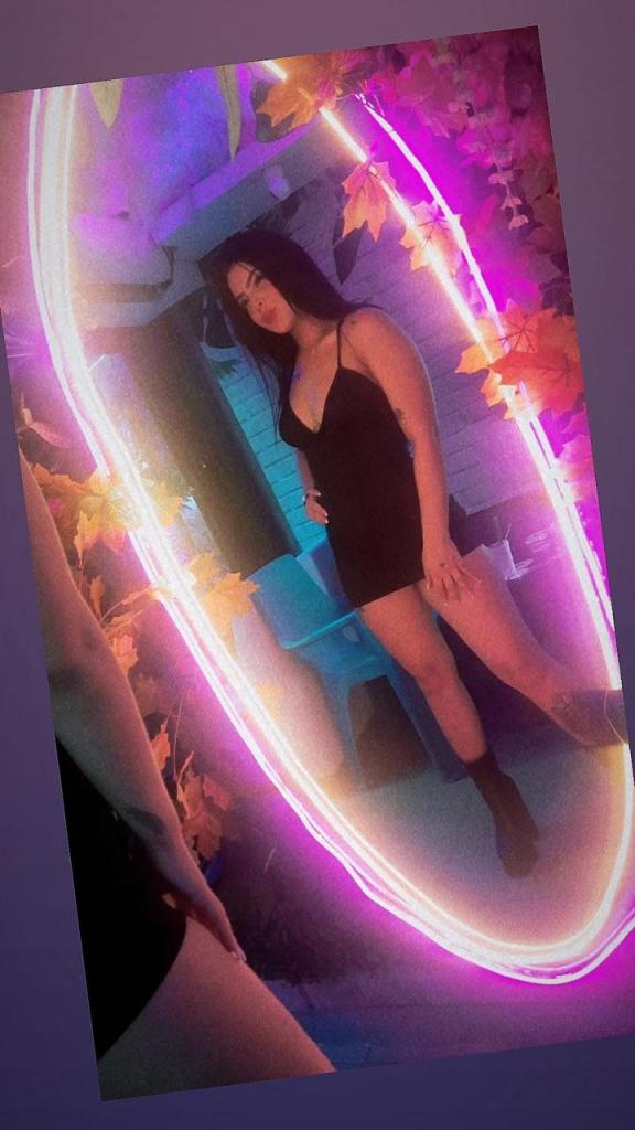 Chica busca chico en Barcelona: Chica busca chico