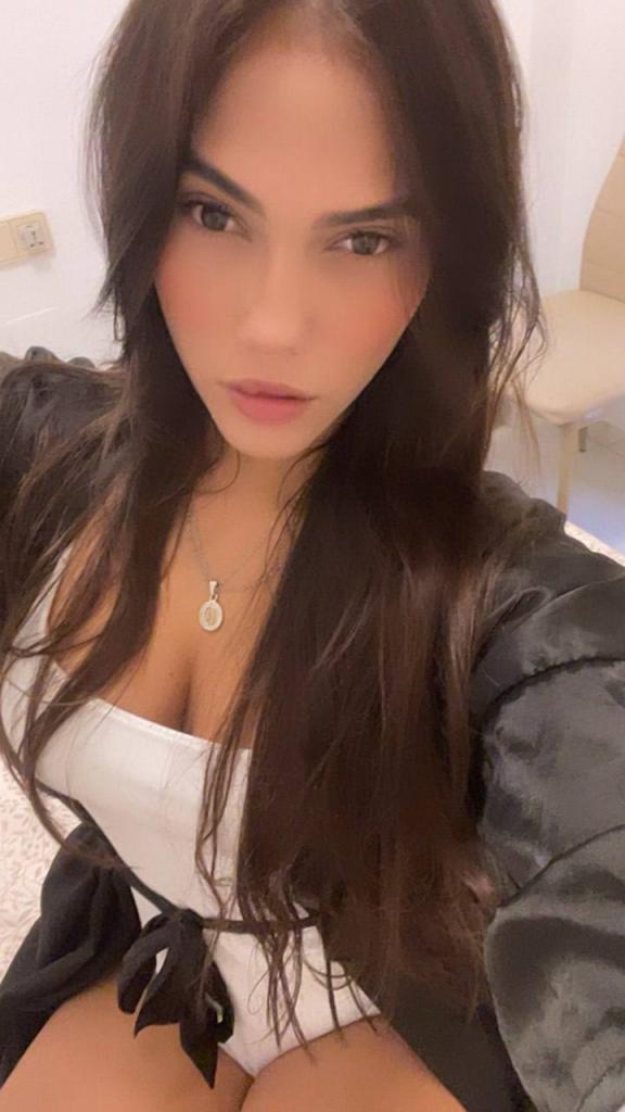 Chica busca chico en Málaga: Chica busca chico