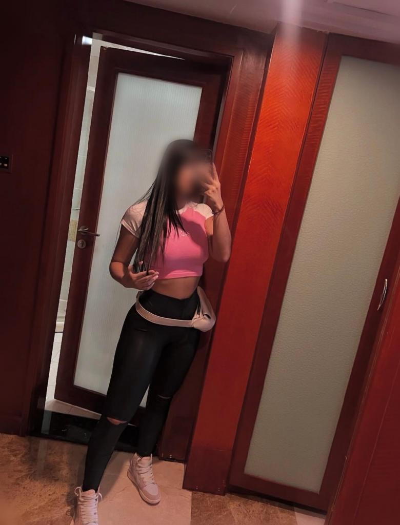 613336767: Chica busca chico en Pontevedra