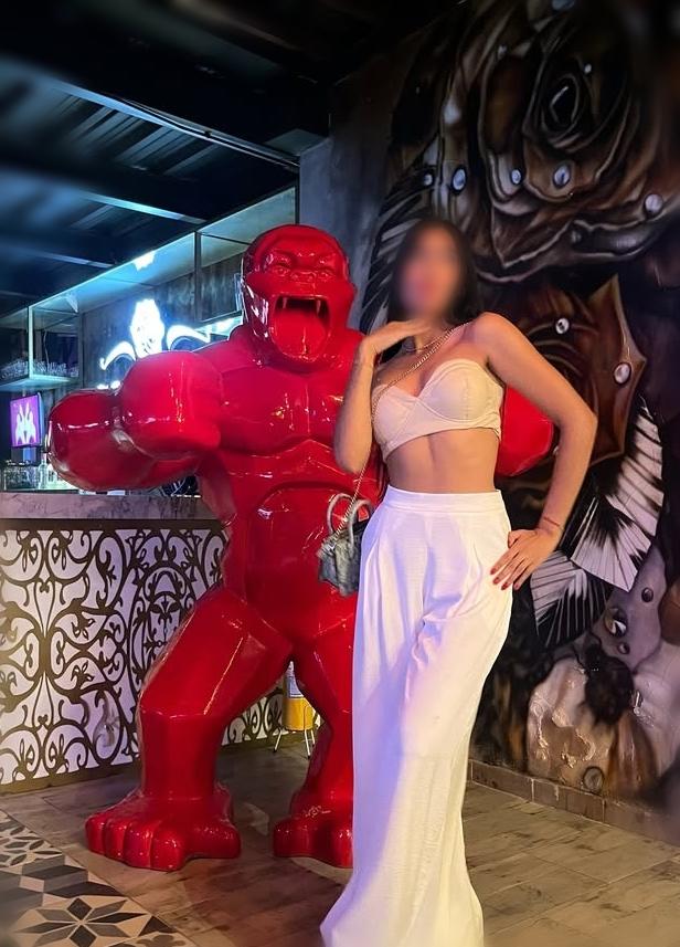 613336767: Chica busca chico en Pontevedra