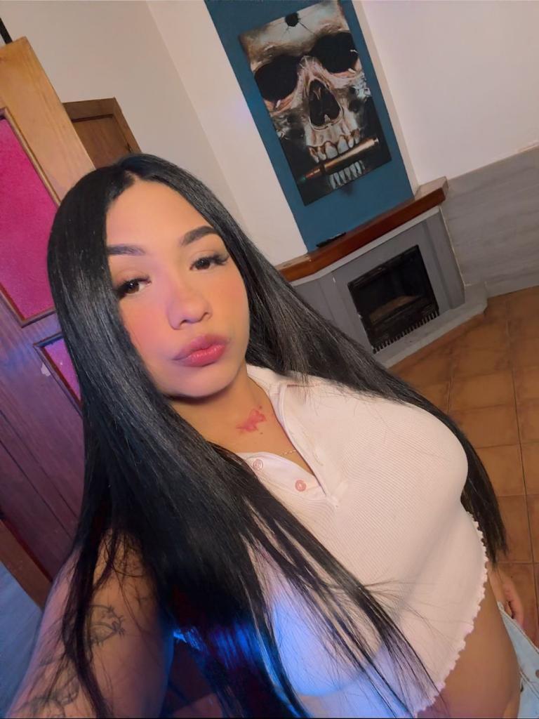 632278771: Chica busca chico en Madrid