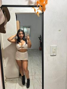 631679960: Chica busca chico en Barcelona