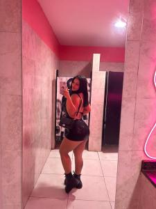 631679960: Chica busca chico en Barcelona