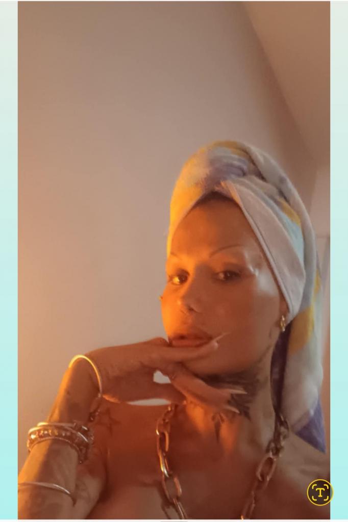 643465709: Chica busca chico en Almería