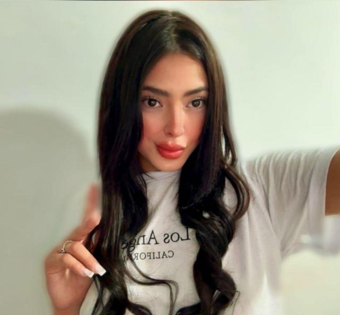 632589135: Chica busca chico en Ibiza