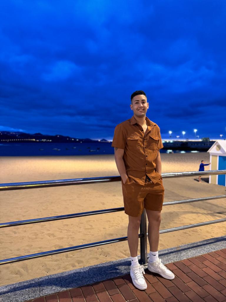 661604125: Chico busca chica en Málaga