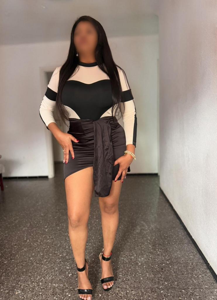 666763638: Chica busca chico en Gerona