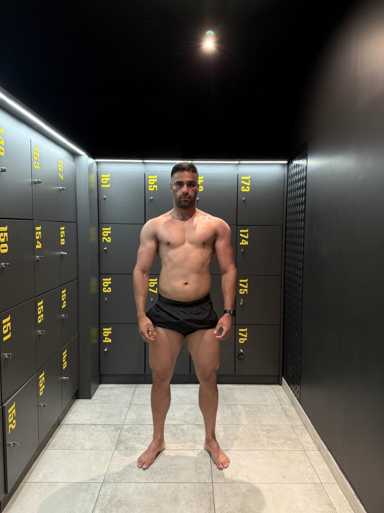 613875975: Chico busca chica en Alicante