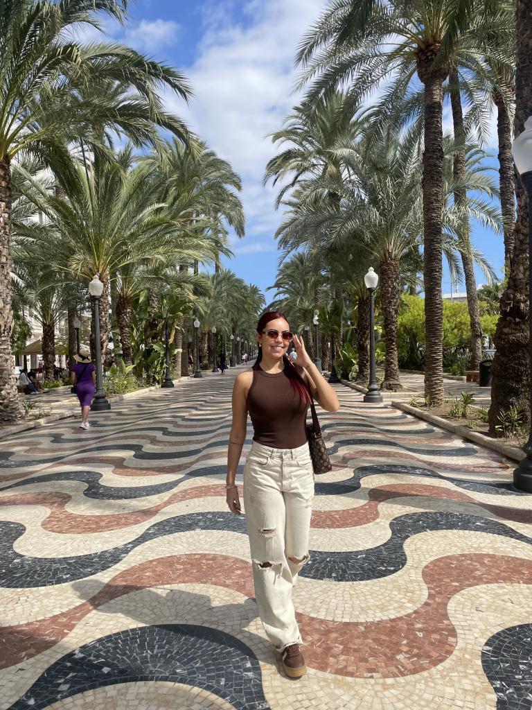 641885058: Chica busca chico en Albacete