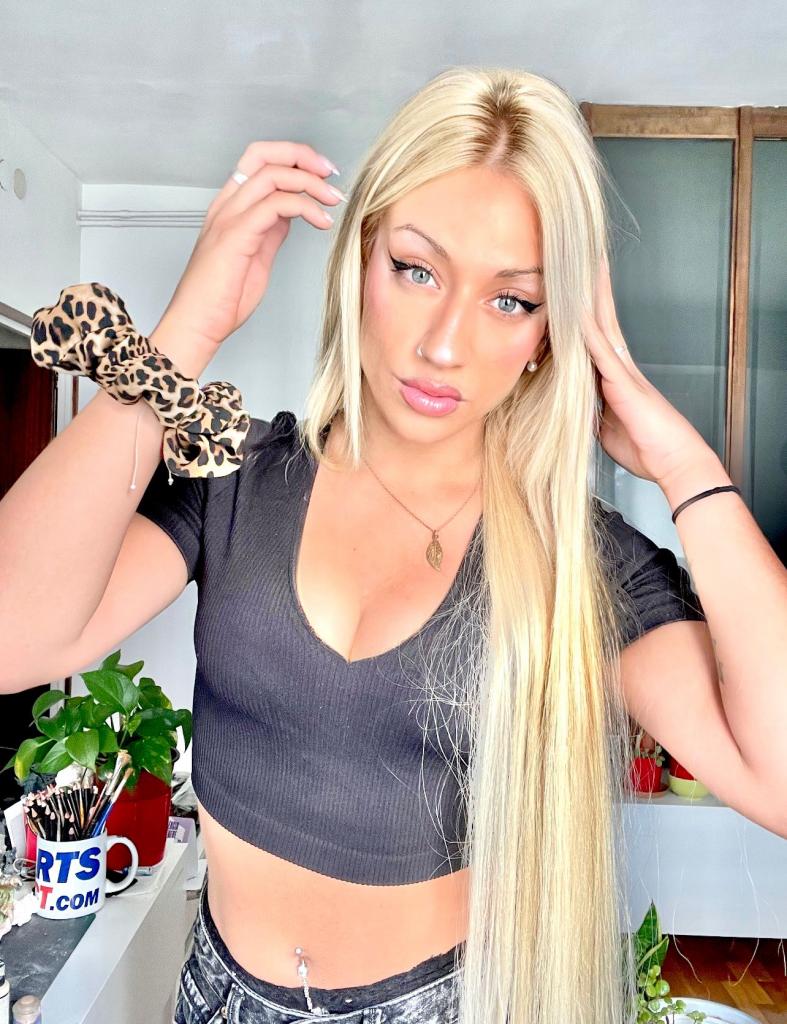 631988942: Travesti en Barcelona