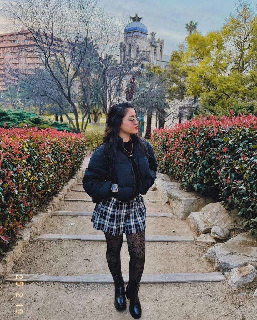 692118124: Chica busca chico en Barcelona