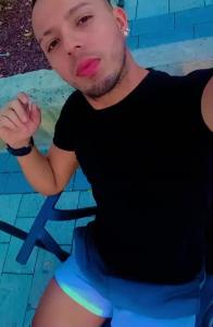 662173595: Chico busca chica en Murcia