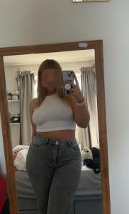 642857492: Chica busca chico en León