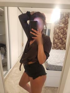 642125309: Chica busca chico en Gerona