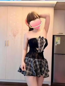 667555818: Chica busca chico en Barcelona