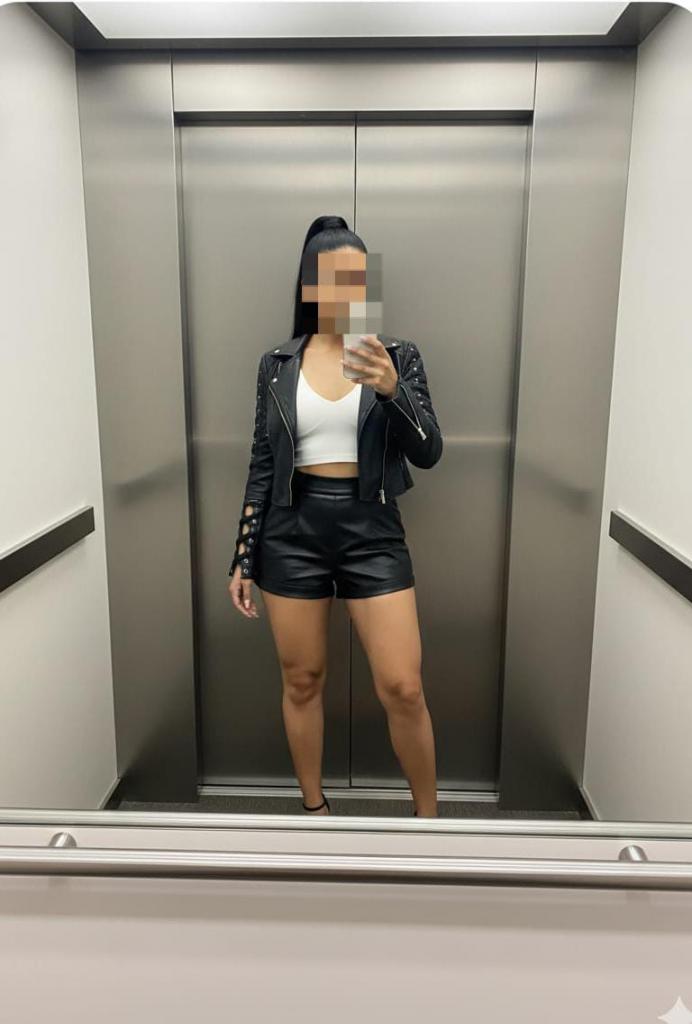 Chica busca chico en Granada: 