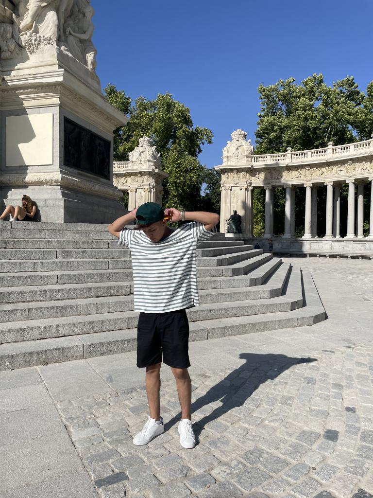 614527123: Chico busca chica en Málaga