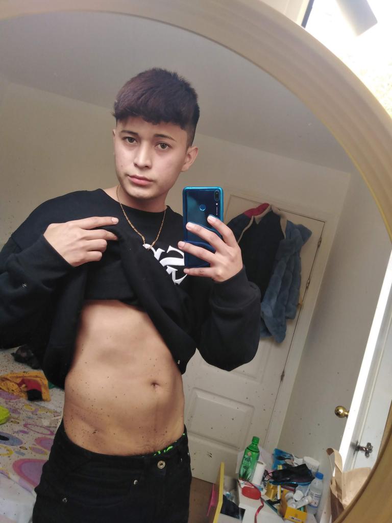 614527123: Chico busca chica en Málaga