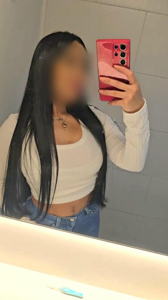 605631549: Chica busca chico en Tarragona