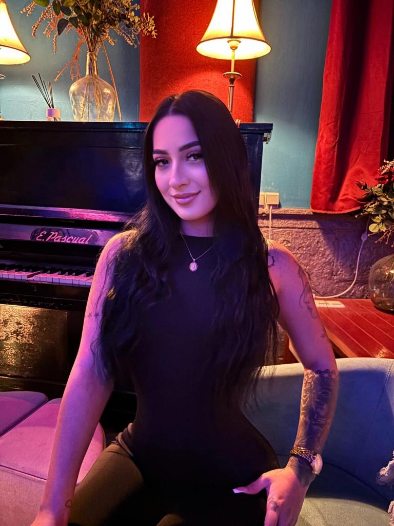 603398319: Chica busca chico en Valencia