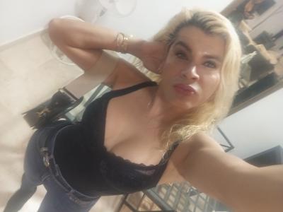 613815787: Chica busca chico en Málaga