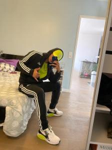 614527123: Chico busca chica en Málaga