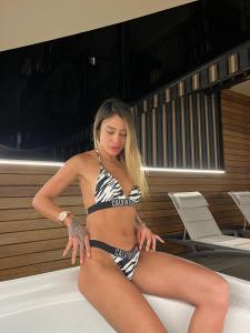 674504749: Chica busca chico en Barcelona