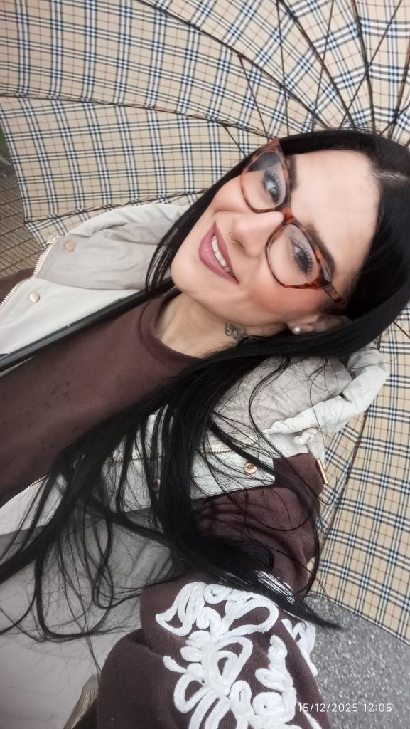 643037564: Chica busca chico en Lugo