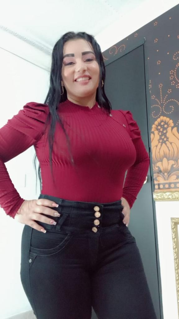 643915329: Chica busca chico en Murcia