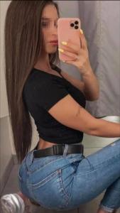 621362911: Chica busca chico en Sevilla
