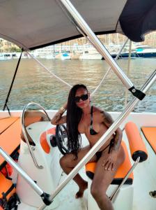 641146403: Travesti en Cantabria