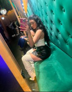 631332490: Chica busca chico en Almería