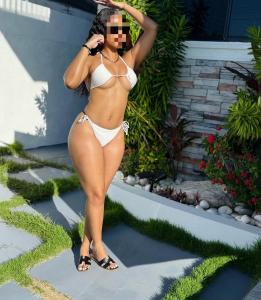 643207535: Chica busca chico en Barcelona