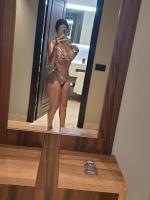 614145610: Chica busca chico en Gerona