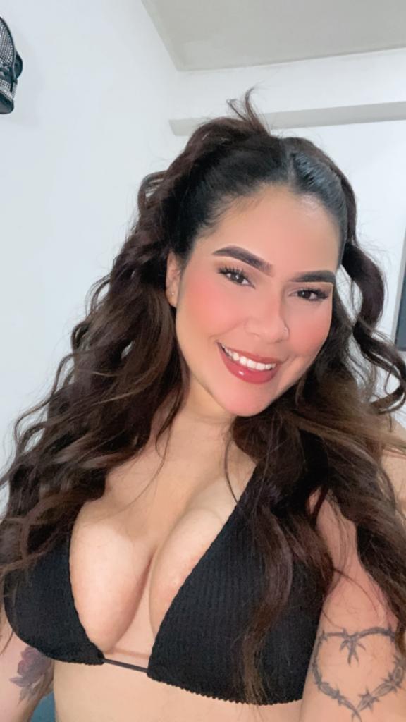 695644357: Chica busca chico en Albacete