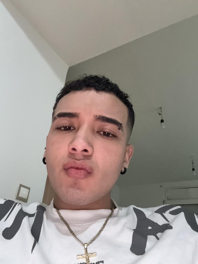 Chico busca chica en Barcelona: 