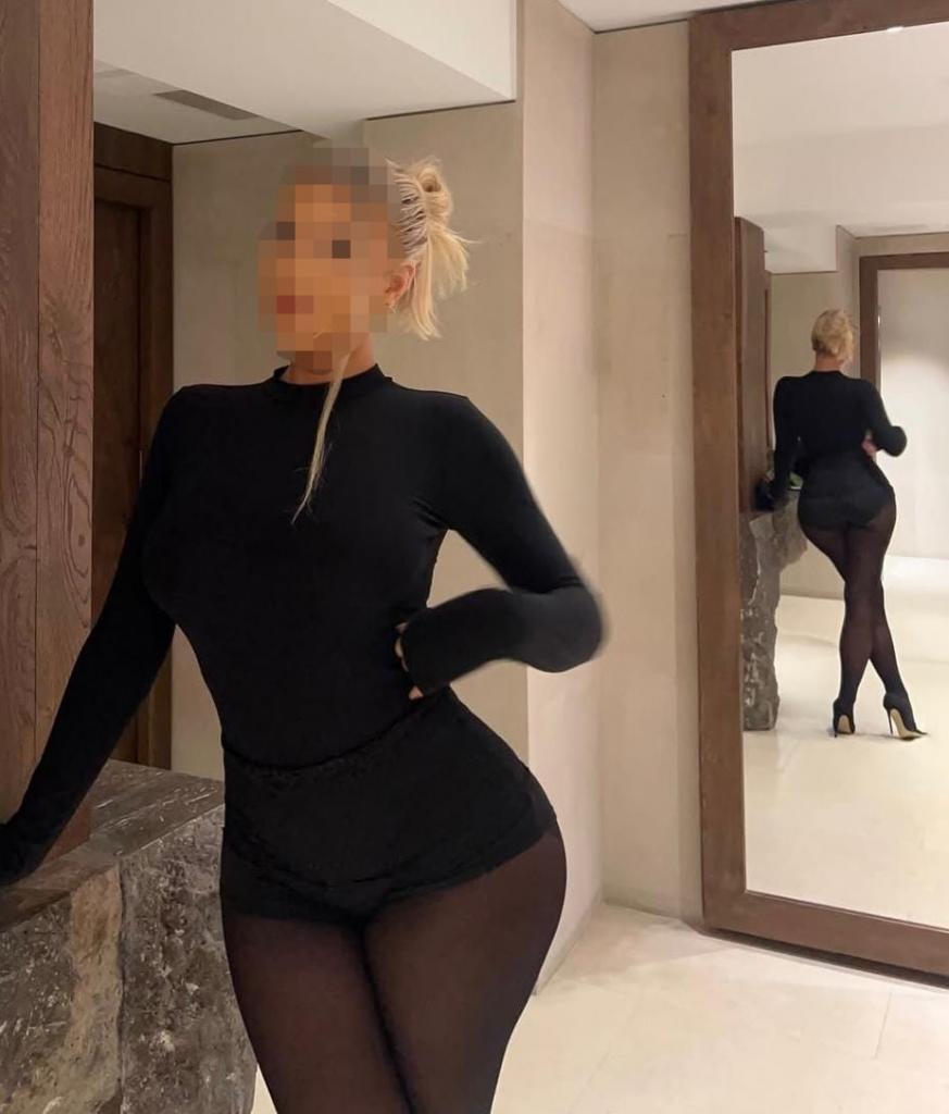 Chica busca chico en Almería: Chica busca chico