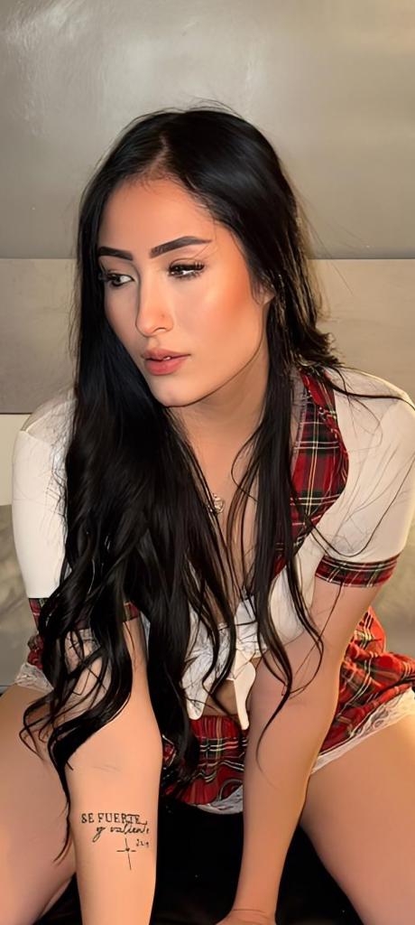 Chica busca chico en Ibiza: Chica busca chico