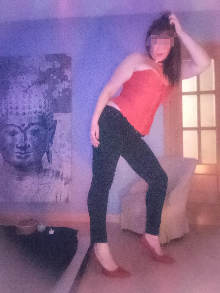 693396255: Chica busca chico en Córdoba